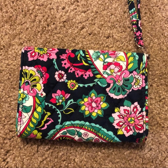 Vera Bradley Wristlet - Picture 4 of 4